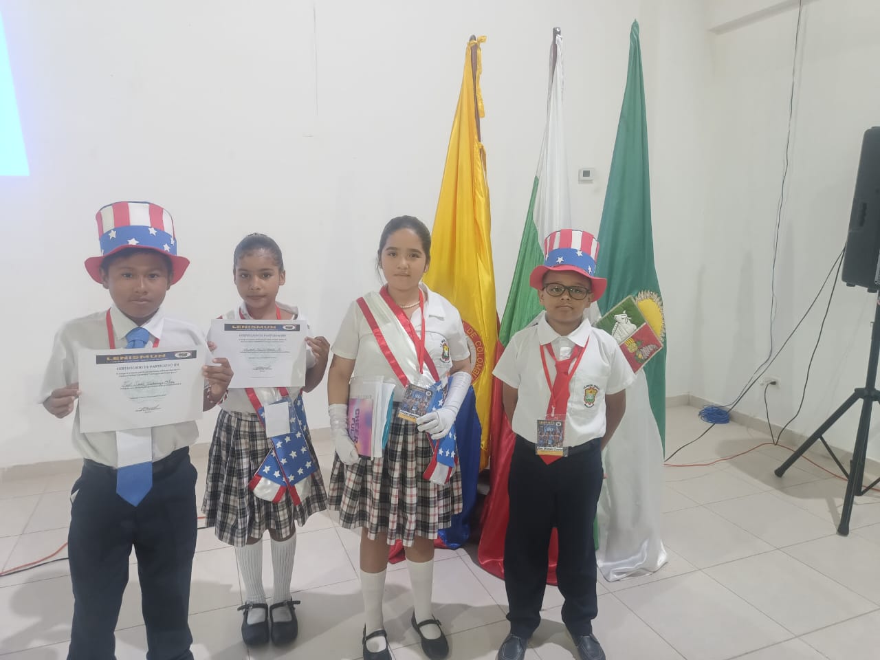 ESTUDIANTES DE LA INSTITUCIÓN EDUCATIVA SIMÓN ARAUJO SE DESTACAN EN MODELO DE NACIONES UNIDAS – LENISMUN 2025
